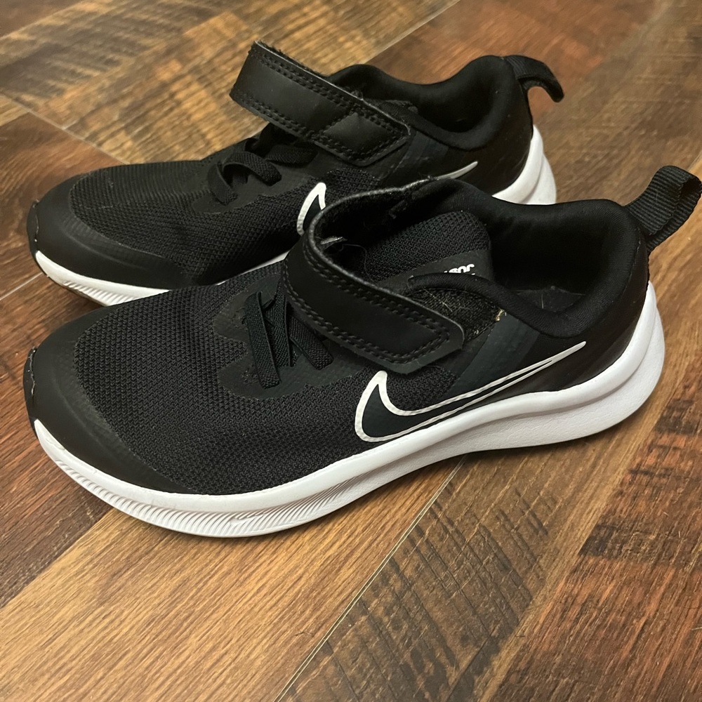 Nike Kids Black and White Sneakers